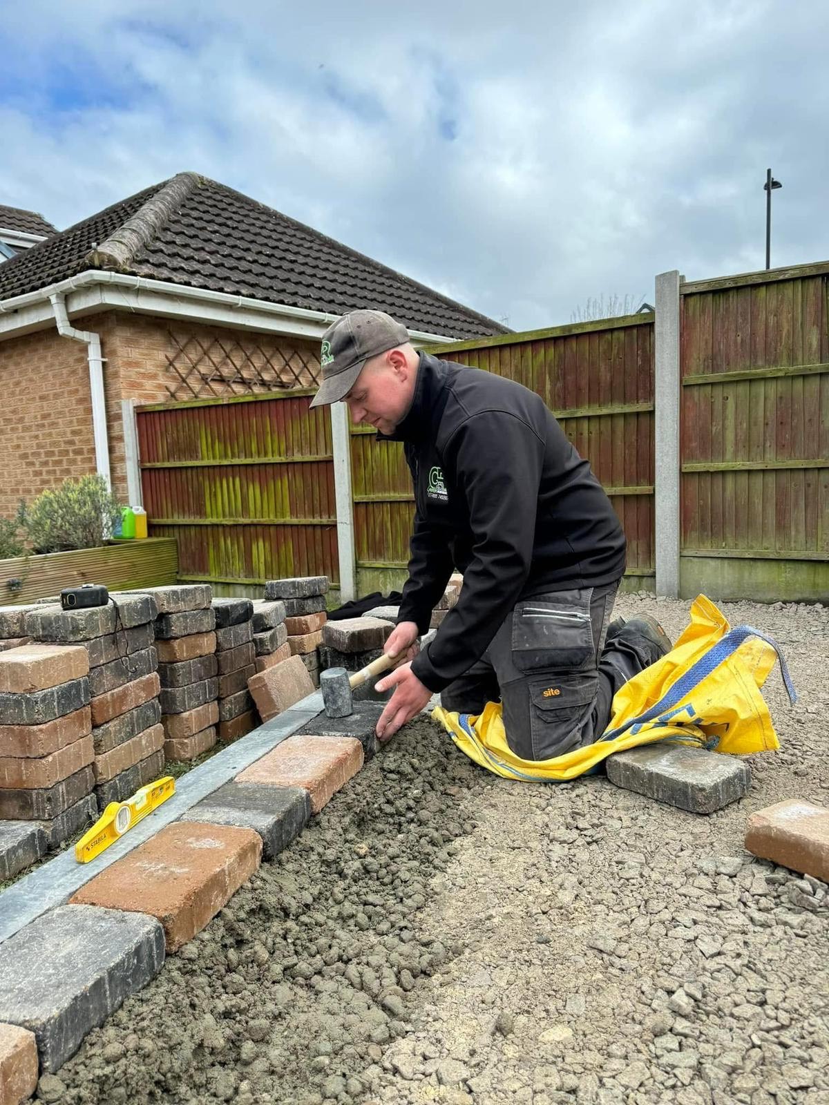 Garden Maintenance Image 9